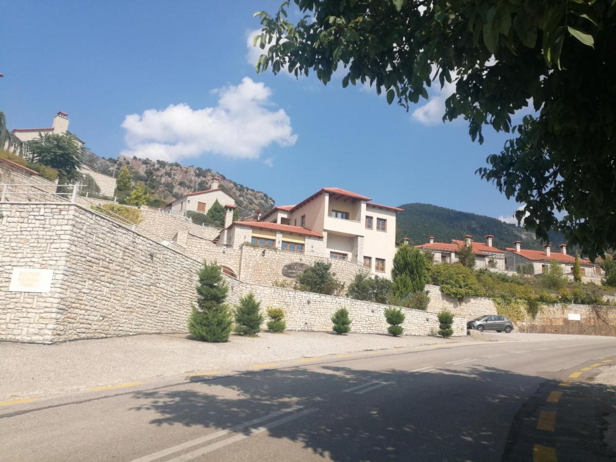 Καστρο Πετρινα Σαλε Καλαβρυτα Villa Kalavryta Exterior photo