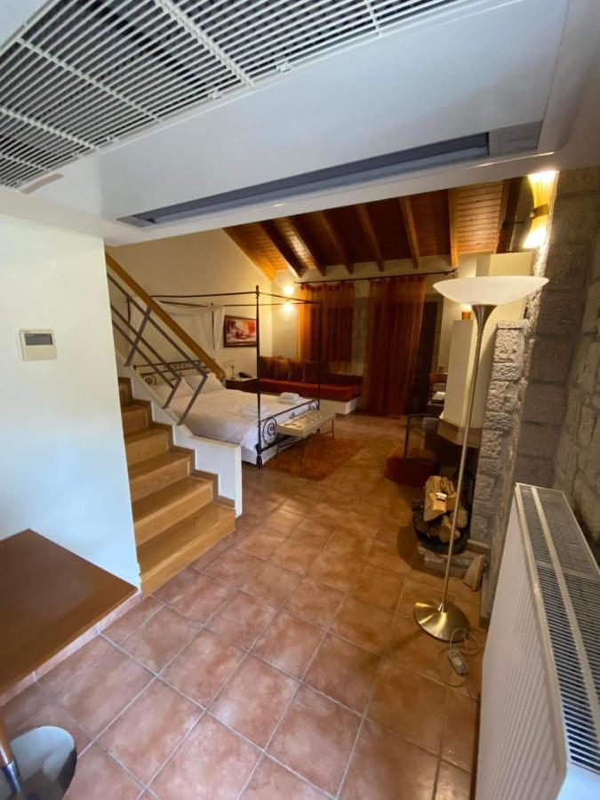 Καστρο Πετρινα Σαλε Καλαβρυτα Villa Kalavryta Exterior photo