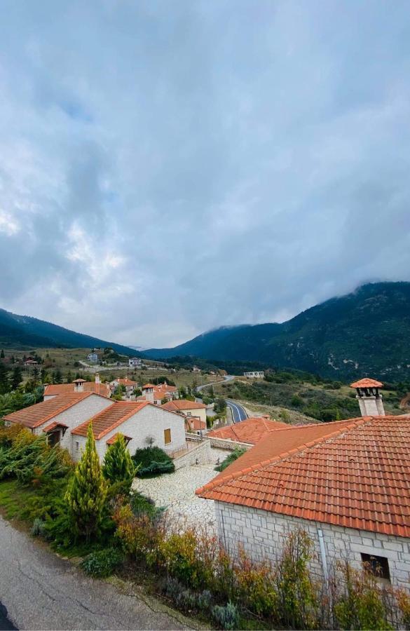 Καστρο Πετρινα Σαλε Καλαβρυτα Villa Kalavryta Exterior photo